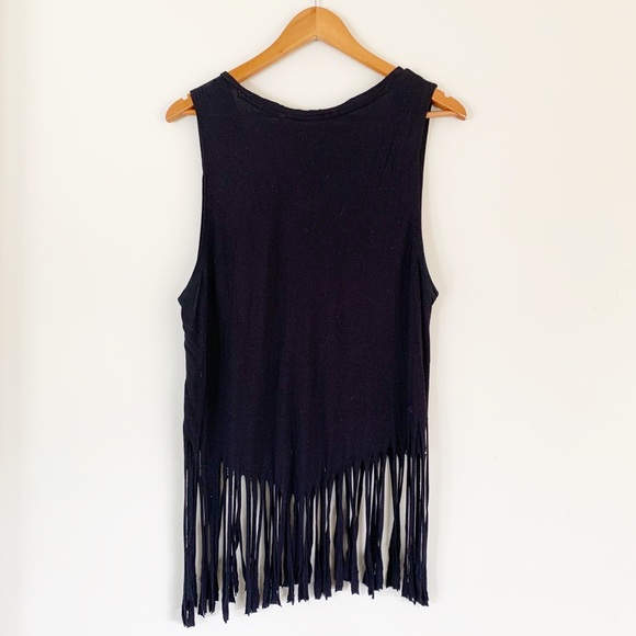 Women’s GUESS Top - Picture 2 of 4